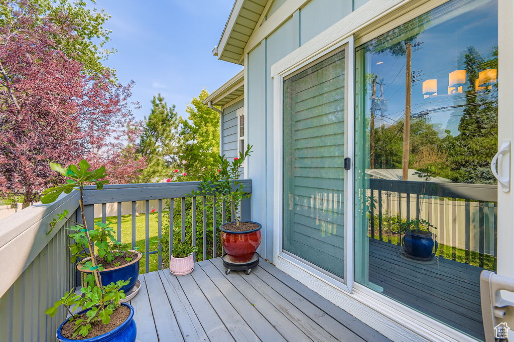 CADEN'S COVE - Residential