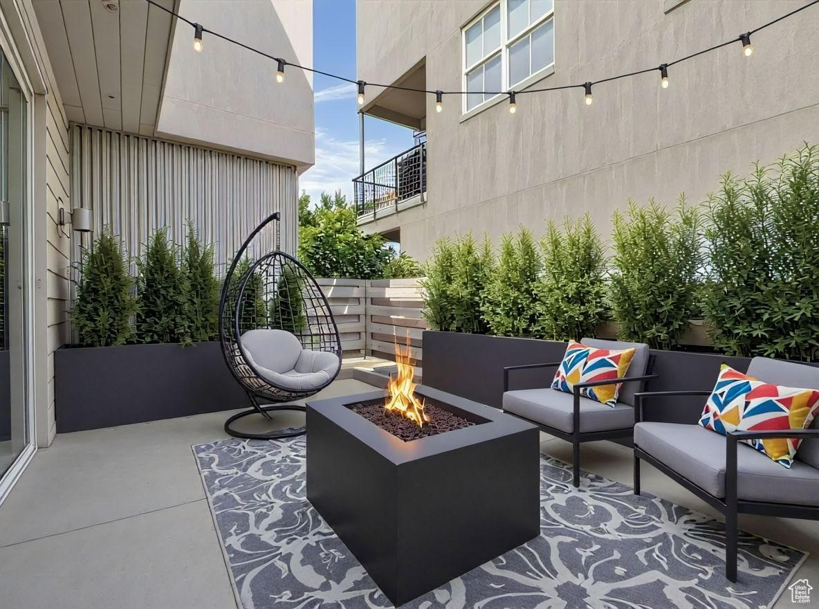 DAYBREAK - Residential