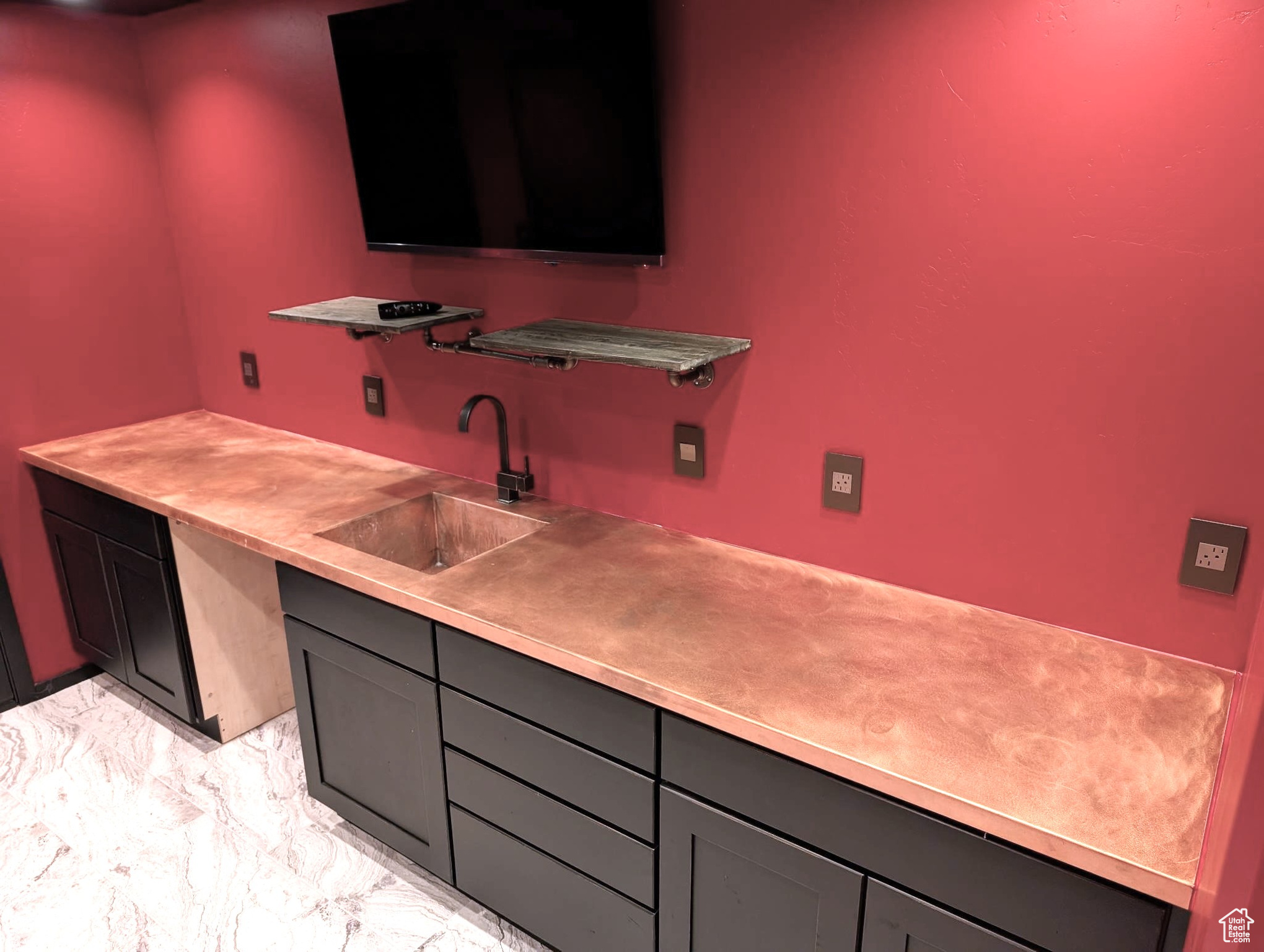 DAYBREAK - Residential