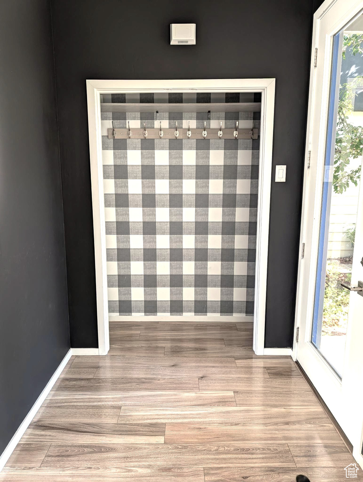 DAYBREAK - Residential