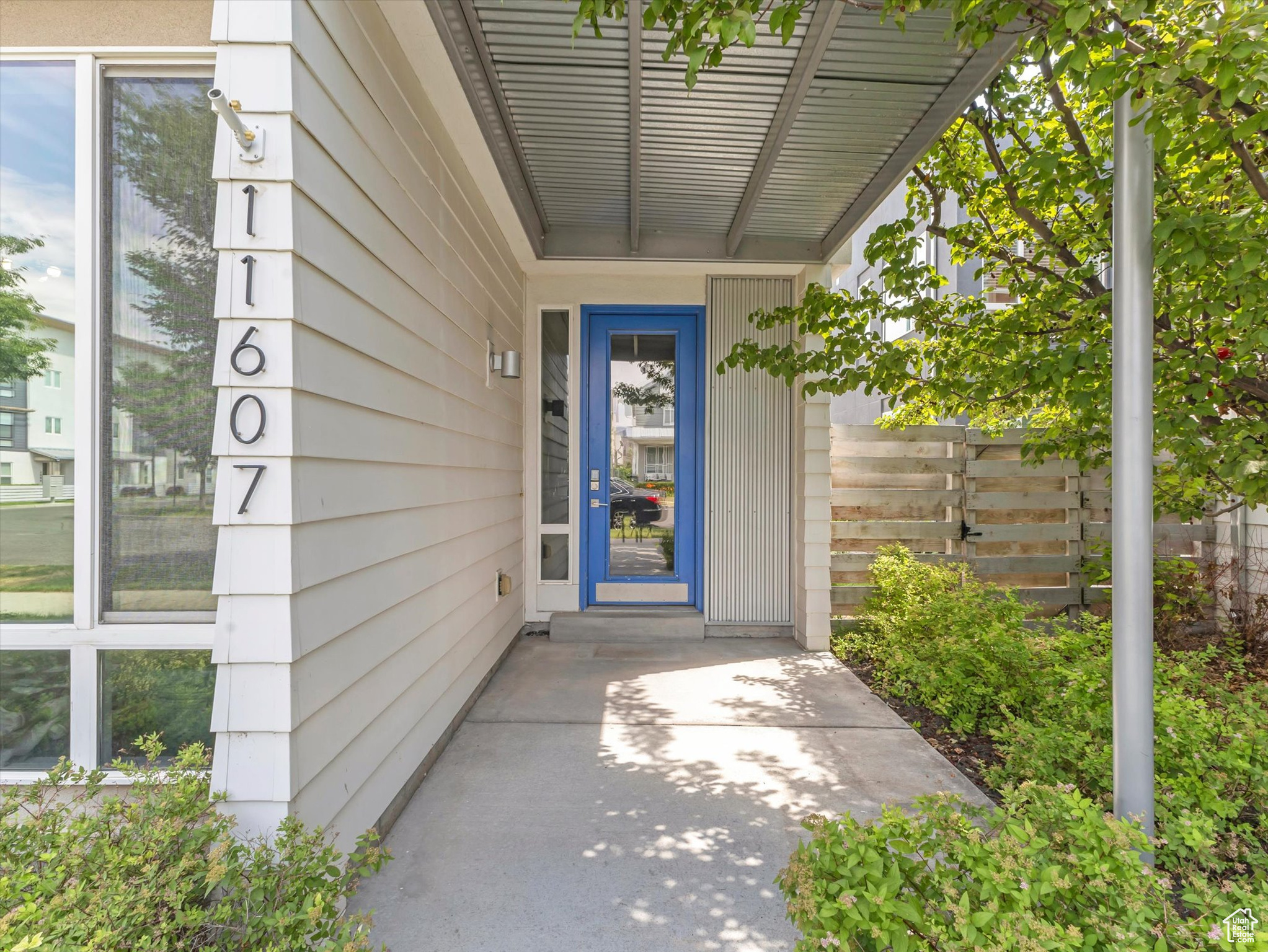 DAYBREAK - Residential