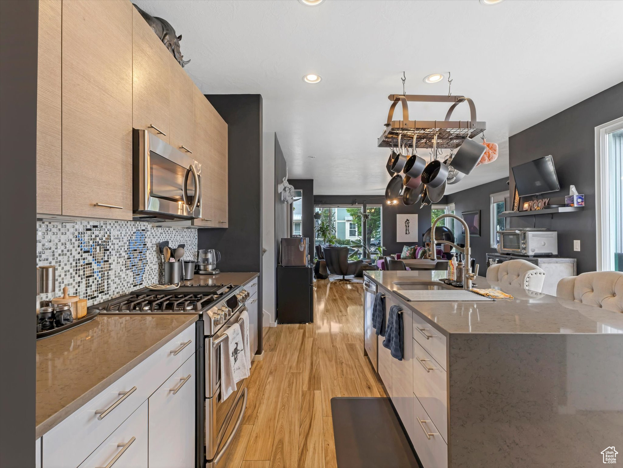 DAYBREAK - Residential