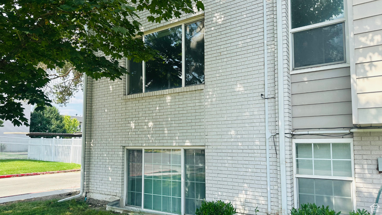 WOOD CREST CONDOMINIUM PHASE 3 - Residential