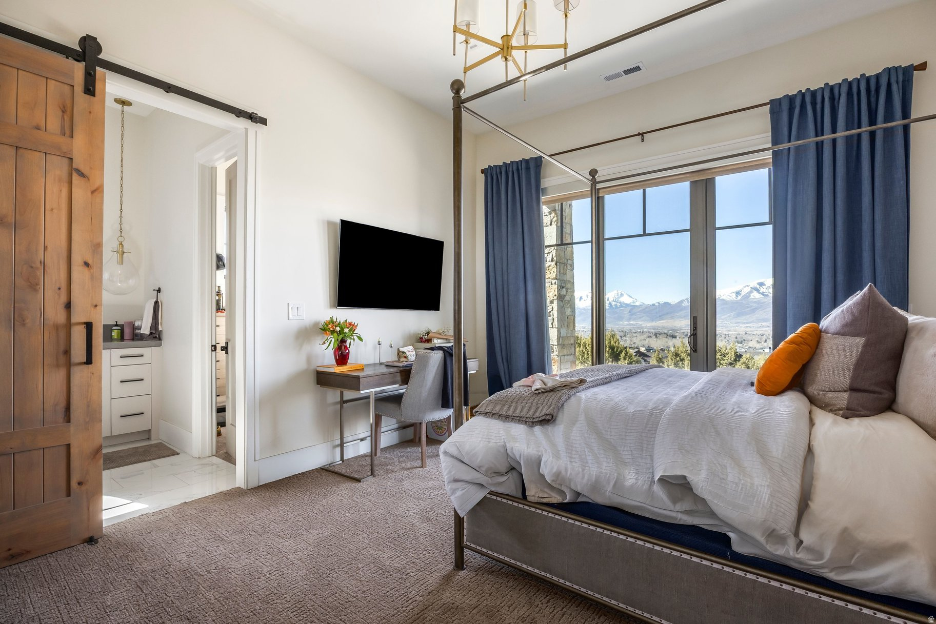 RED LEDGES - Residential