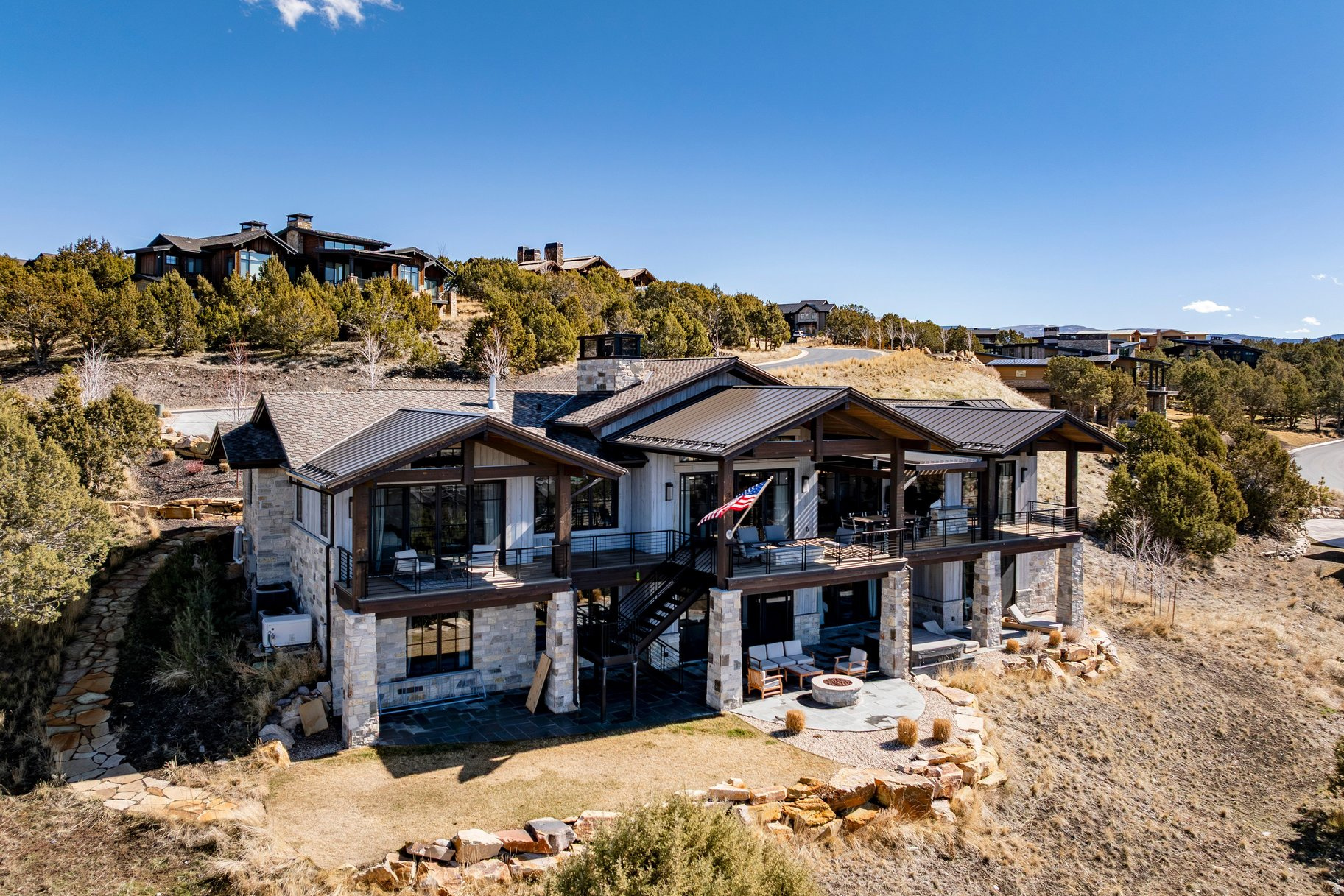 RED LEDGES - Residential