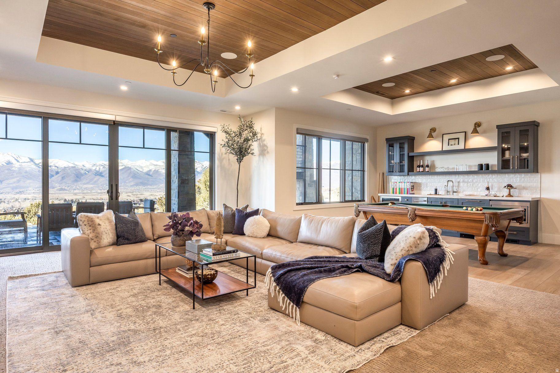 RED LEDGES - Residential