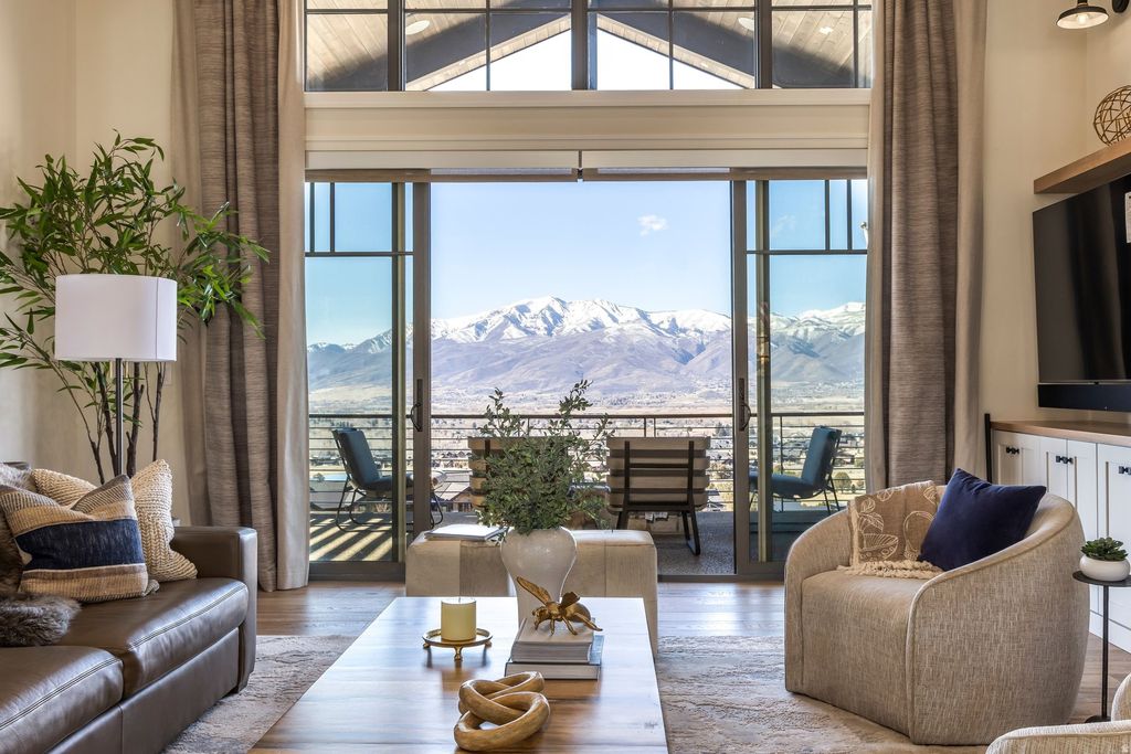 Photo of 2414 E FLAT TOP MOUNTAIN DR, Heber City, UT 84032 (MLS # 2143165)