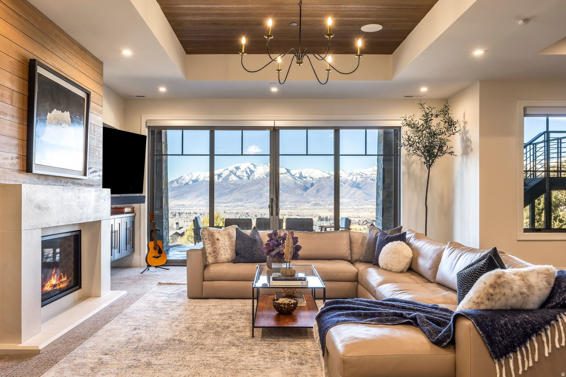 RED LEDGES - Residential