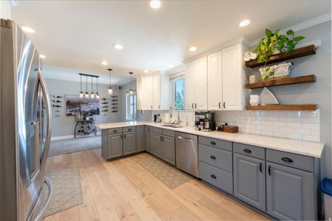 Tiny photo for 861 E MILLBROOK WAY, Bountiful, UT 84010 (MLS # 2131233)