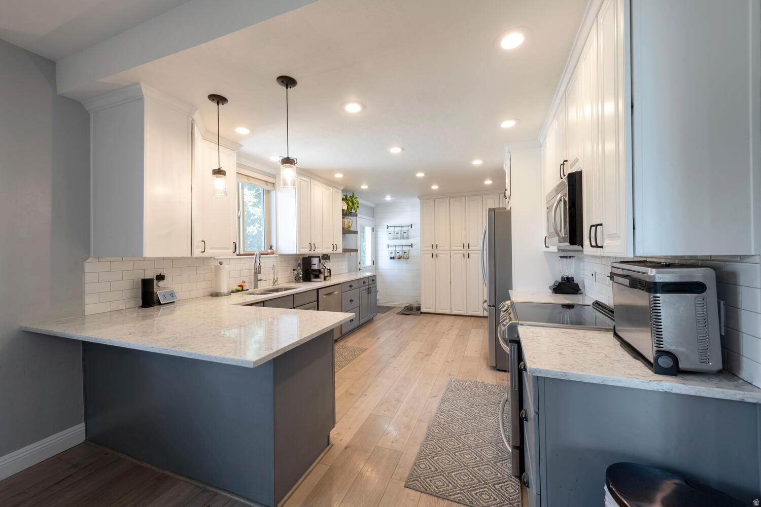 CANYON RIM - Residential