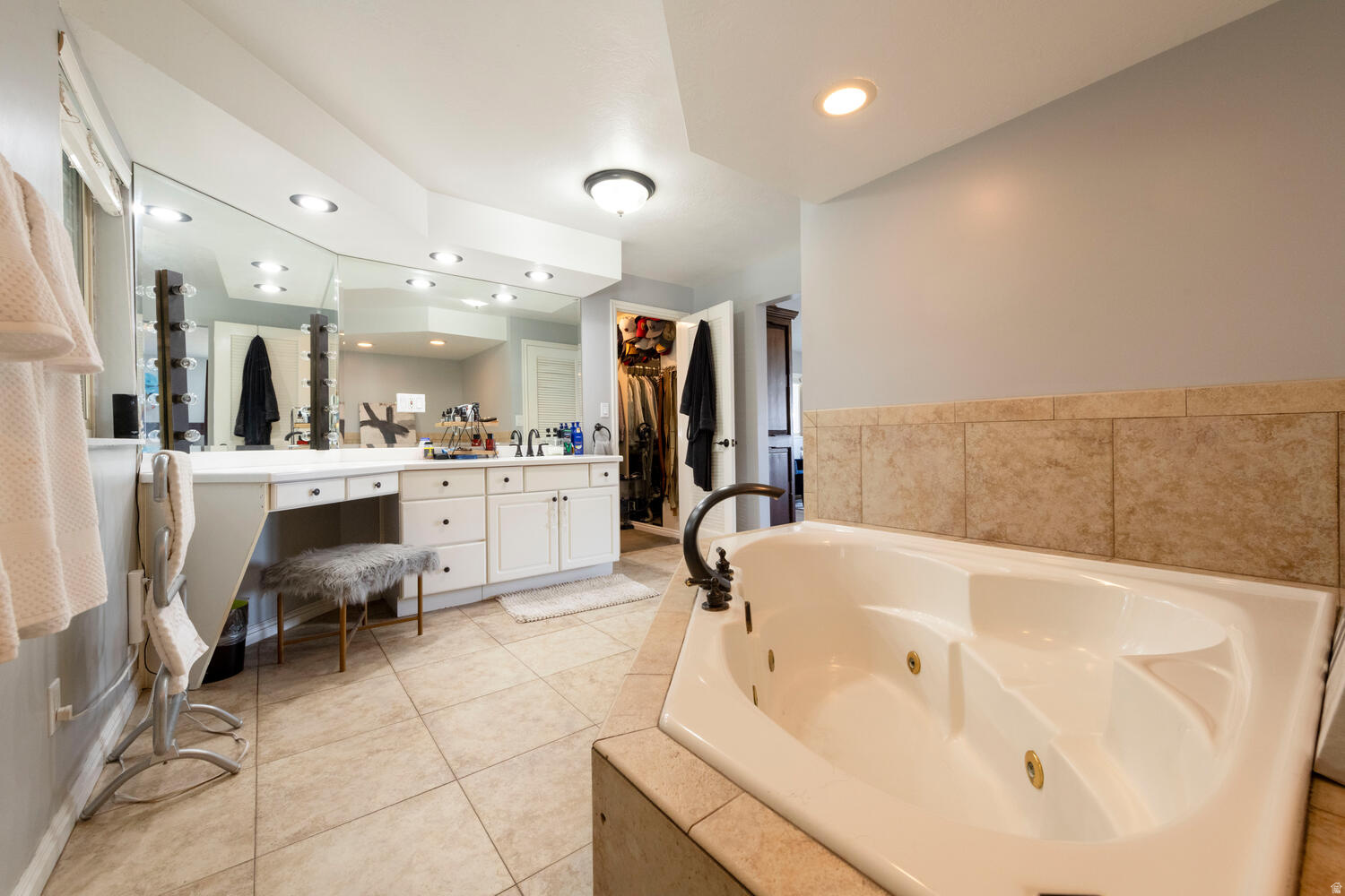 CANYON RIM - Residential