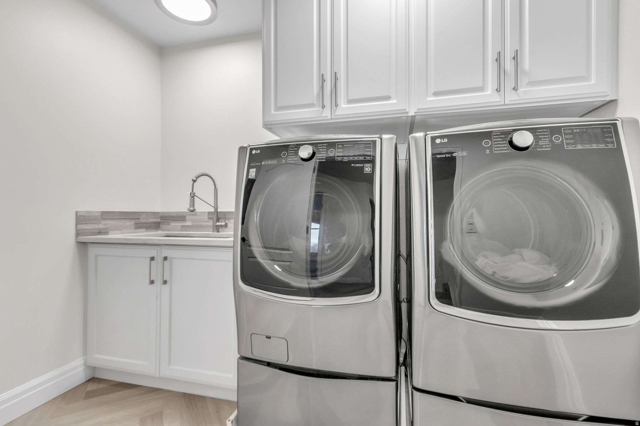 MANILA SPRINGS - Residential