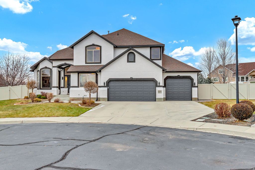 Photo of 1427 NARRA PL, Pleasant Grove, UT 84062 (MLS # 2128167)