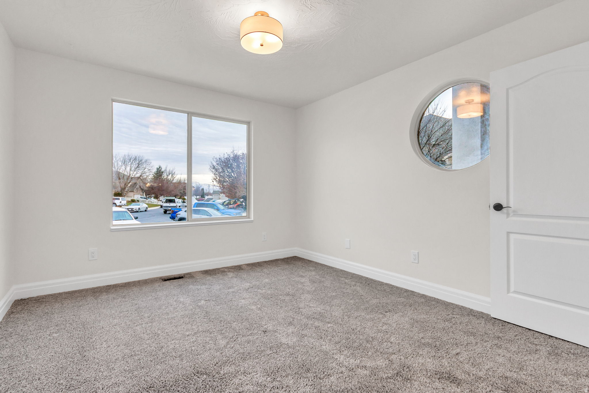 MANILA SPRINGS - Residential