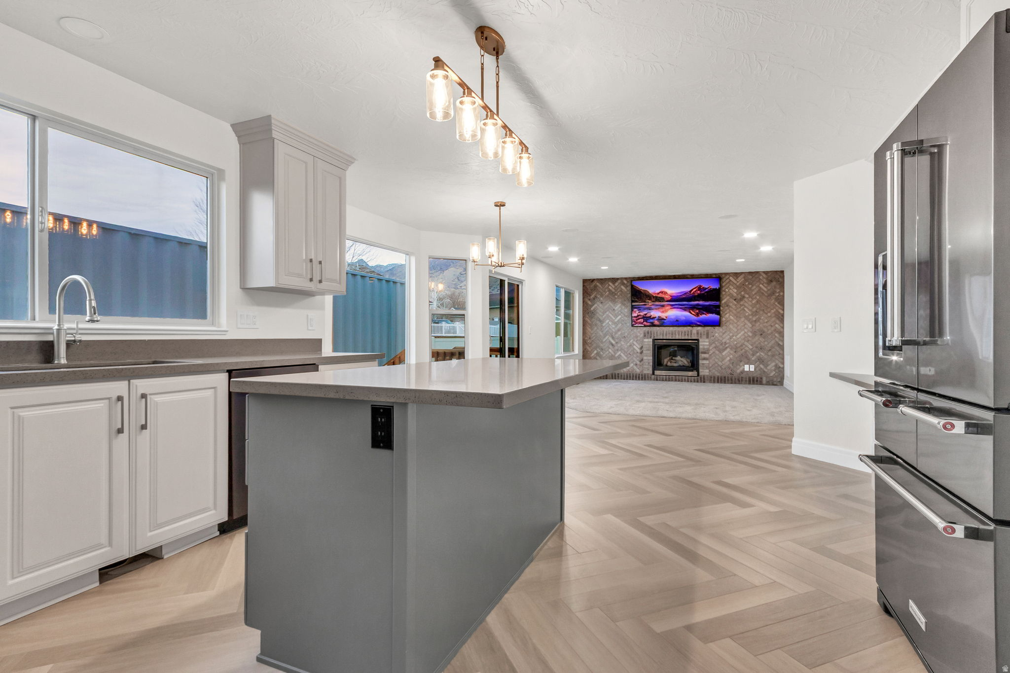 MANILA SPRINGS - Residential