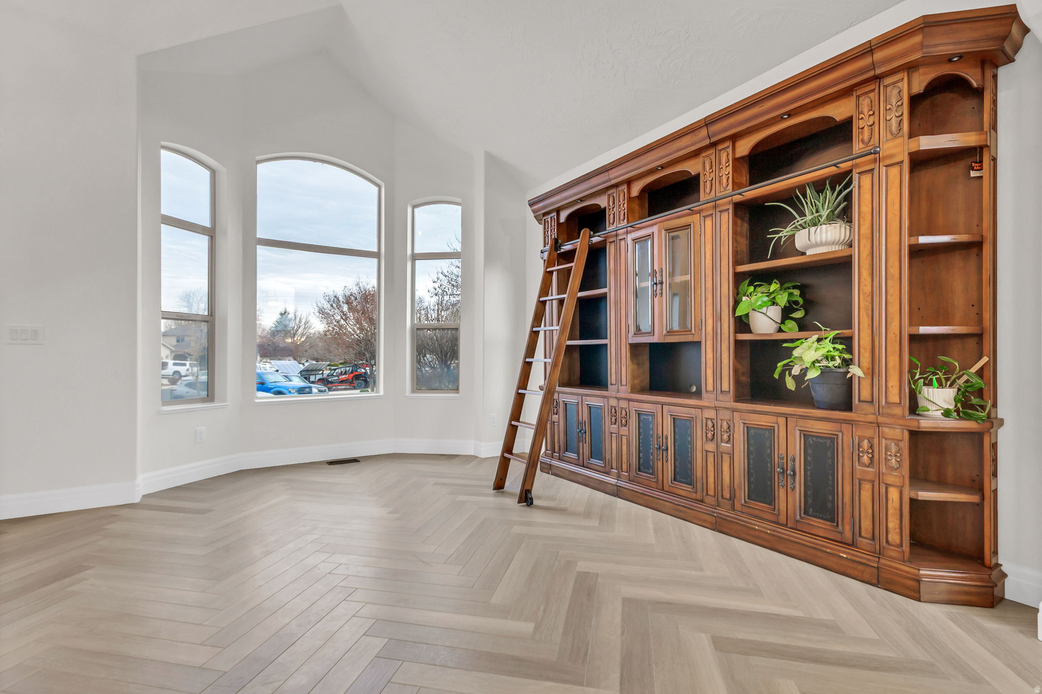 MANILA SPRINGS - Residential