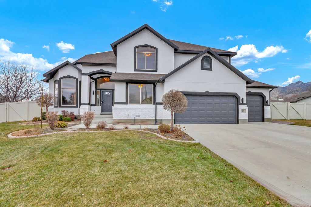 Photo of 1427 NARRA PL, Pleasant Grove, UT 84062 (MLS # 2128167)