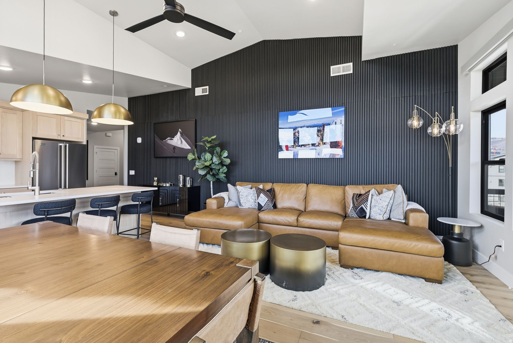 MAYFLOWER LAKESIDE - Residential