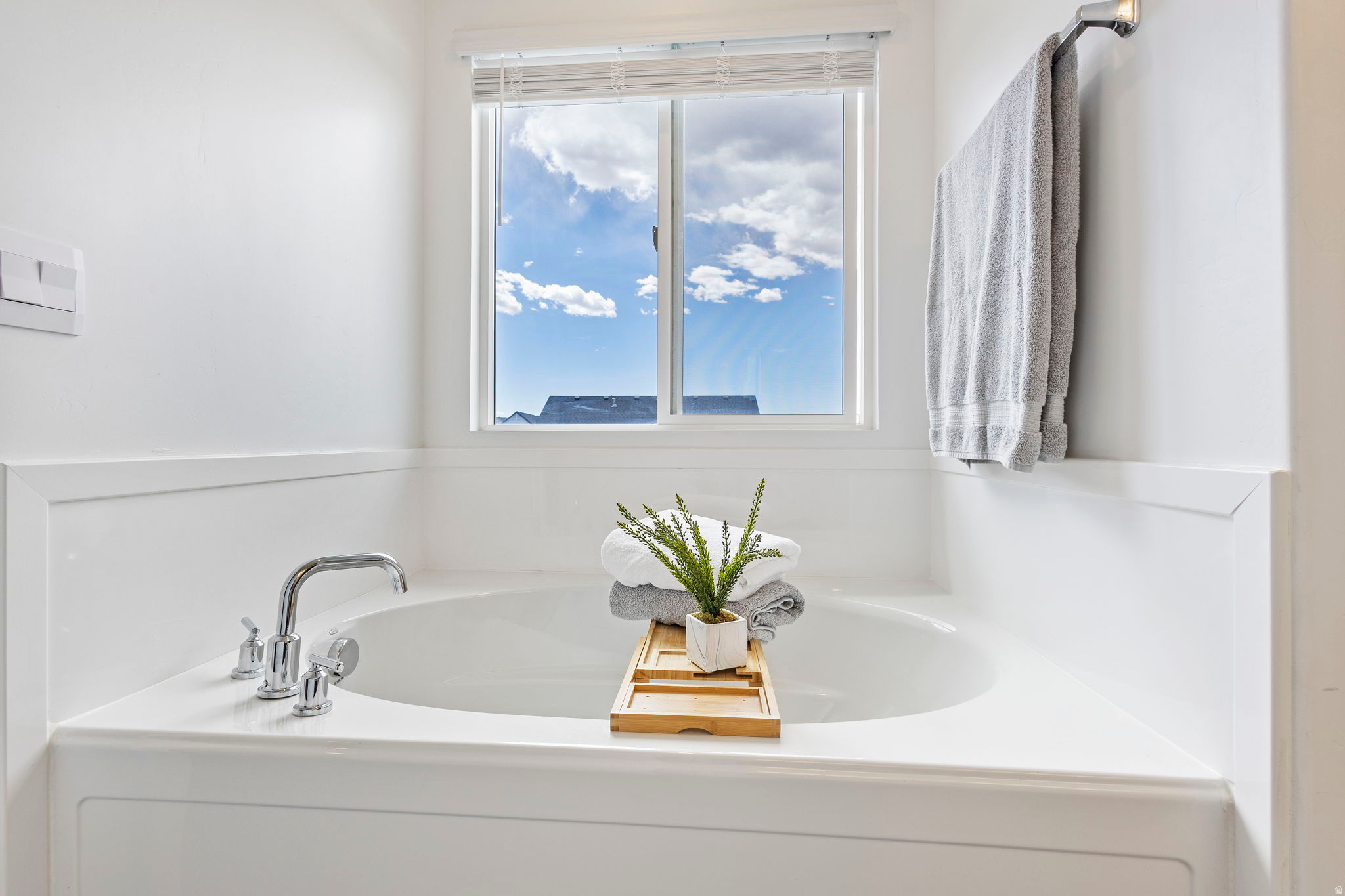 FOOTHILL VILLAGE - Residential