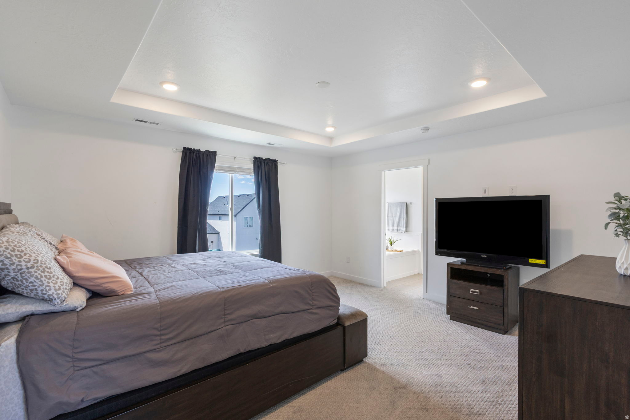 FOOTHILL VILLAGE - Residential