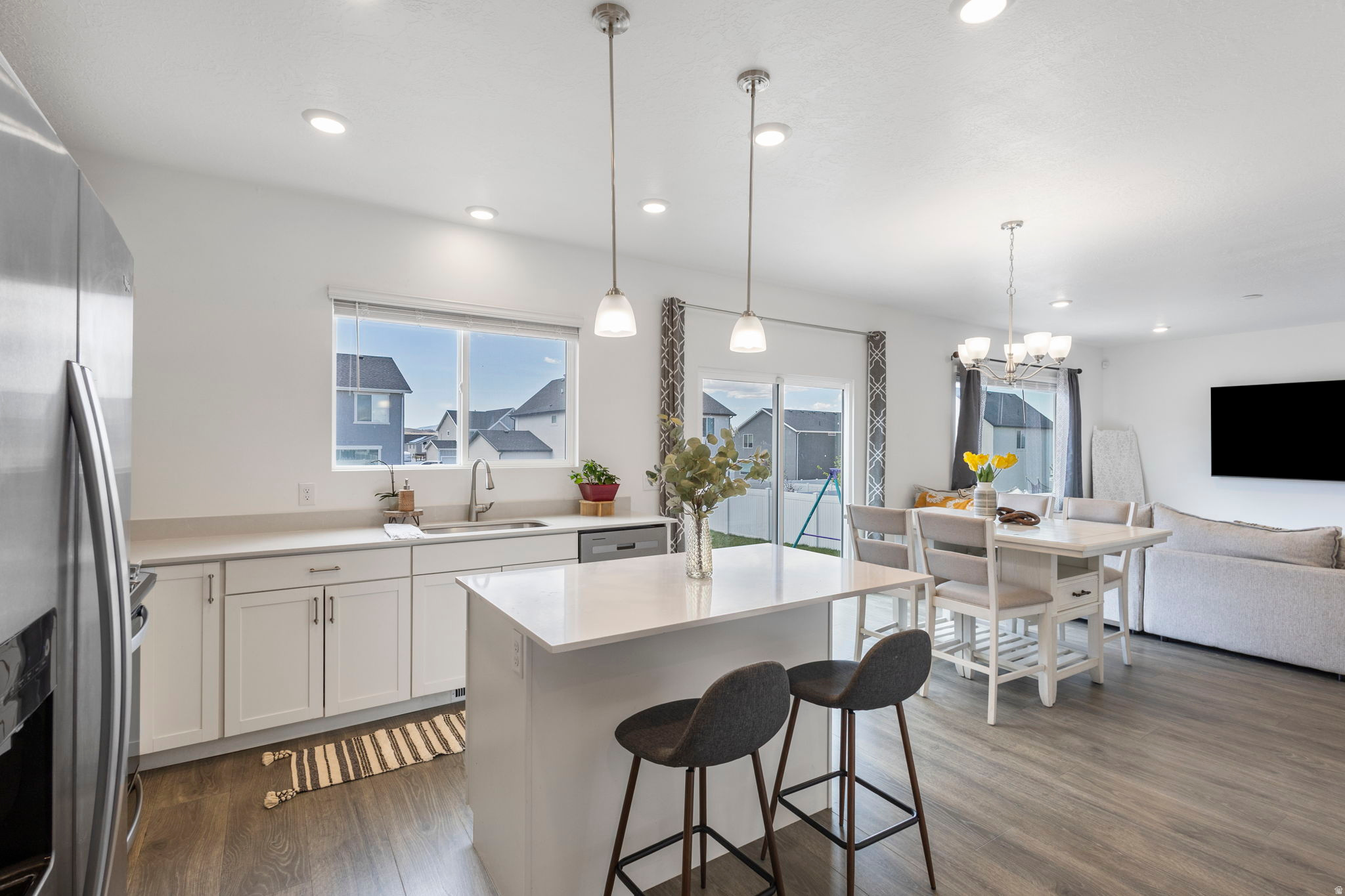 FOOTHILL VILLAGE - Residential