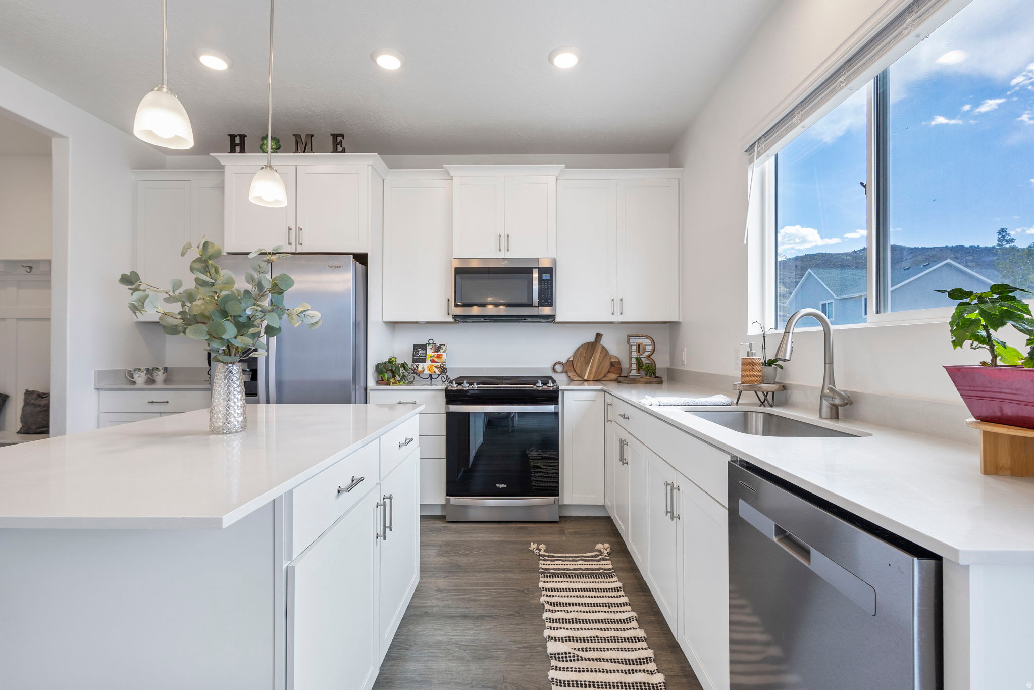 FOOTHILL VILLAGE - Residential