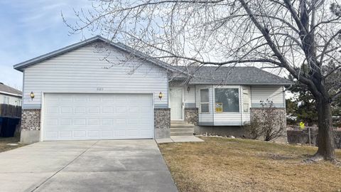 Photo of 6189 S DEWDROPS DR W, Kearns, UT 84118 (MLS # 2133348)