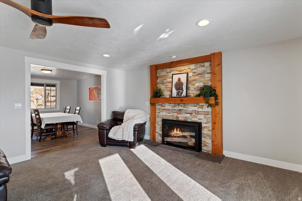 MT LOMOND EST - Residential