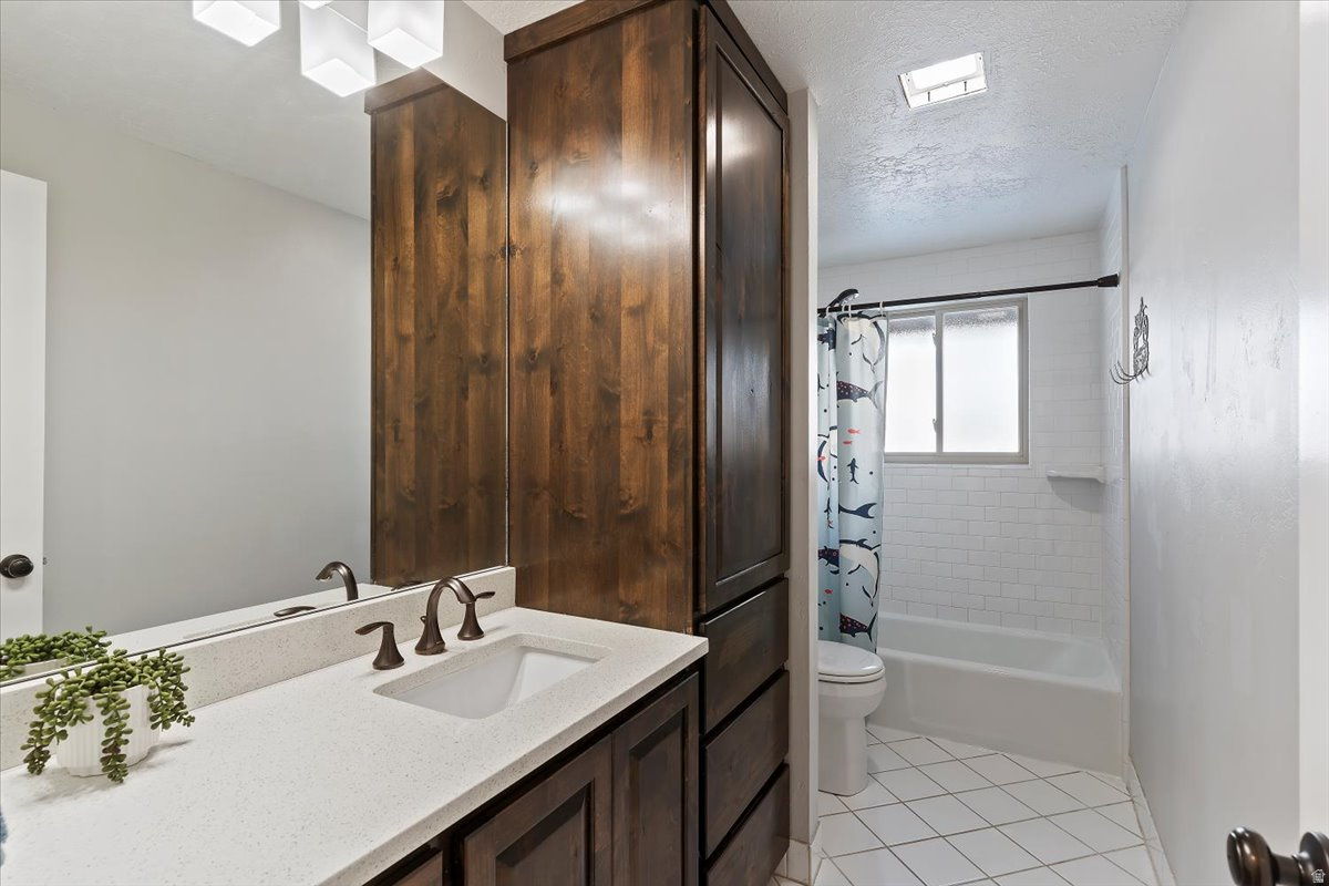 MT LOMOND EST - Residential