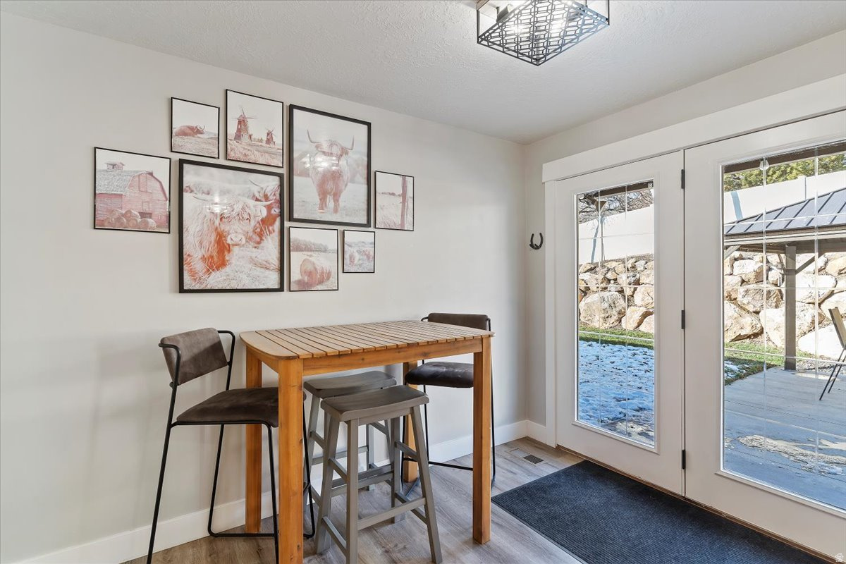 MT LOMOND EST - Residential