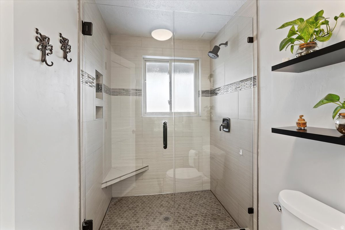 MT LOMOND EST - Residential