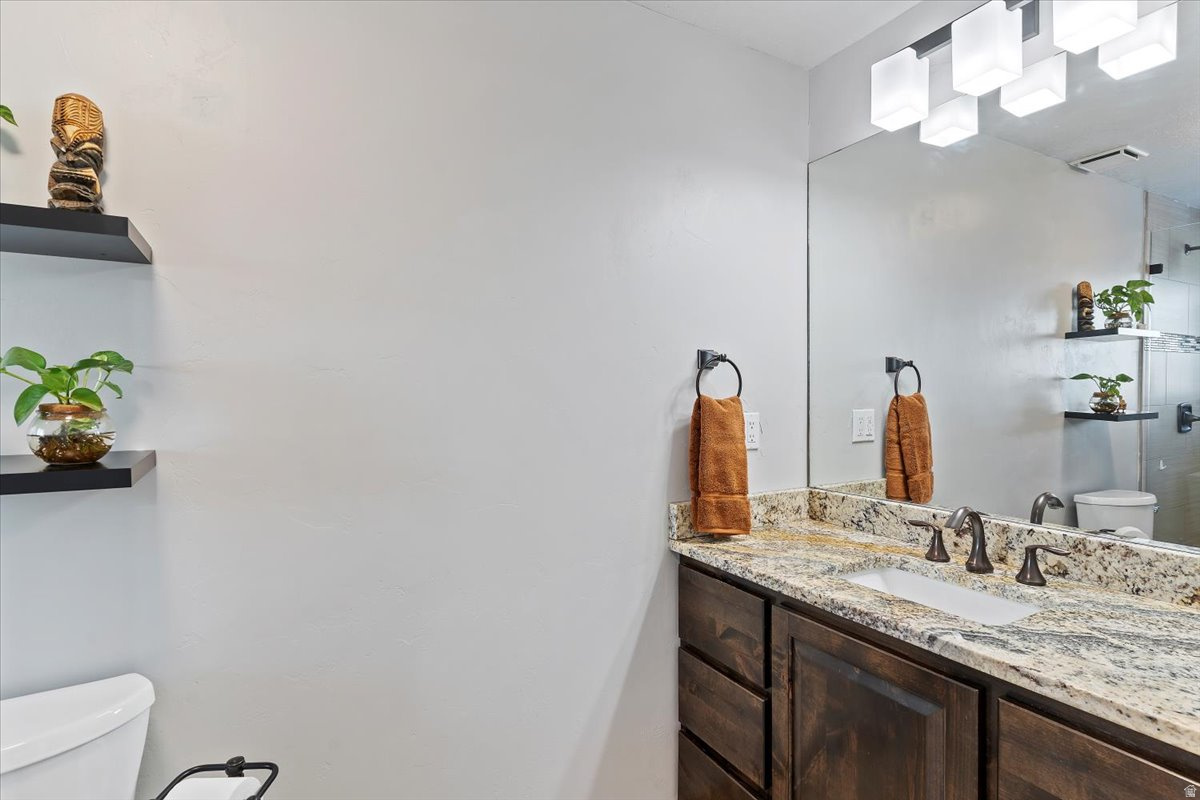 MT LOMOND EST - Residential