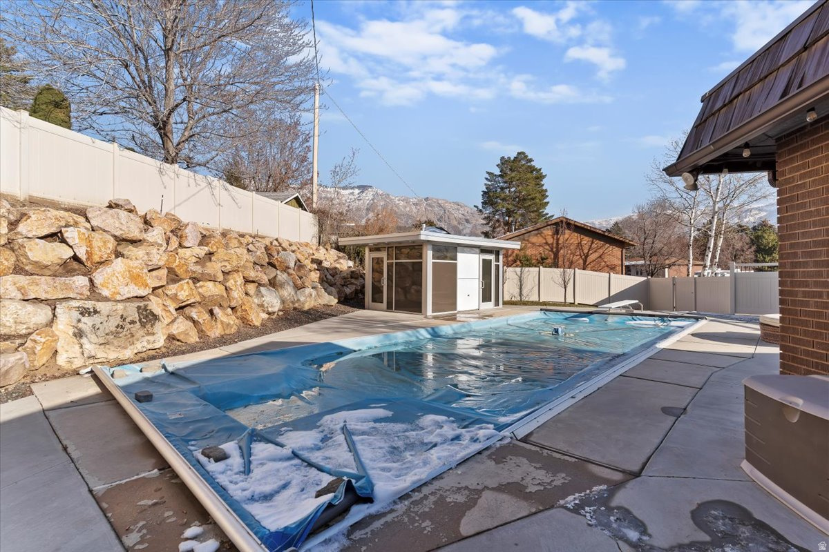 MT LOMOND EST - Residential