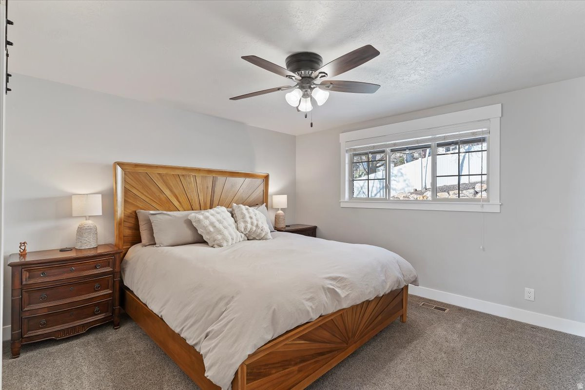 MT LOMOND EST - Residential