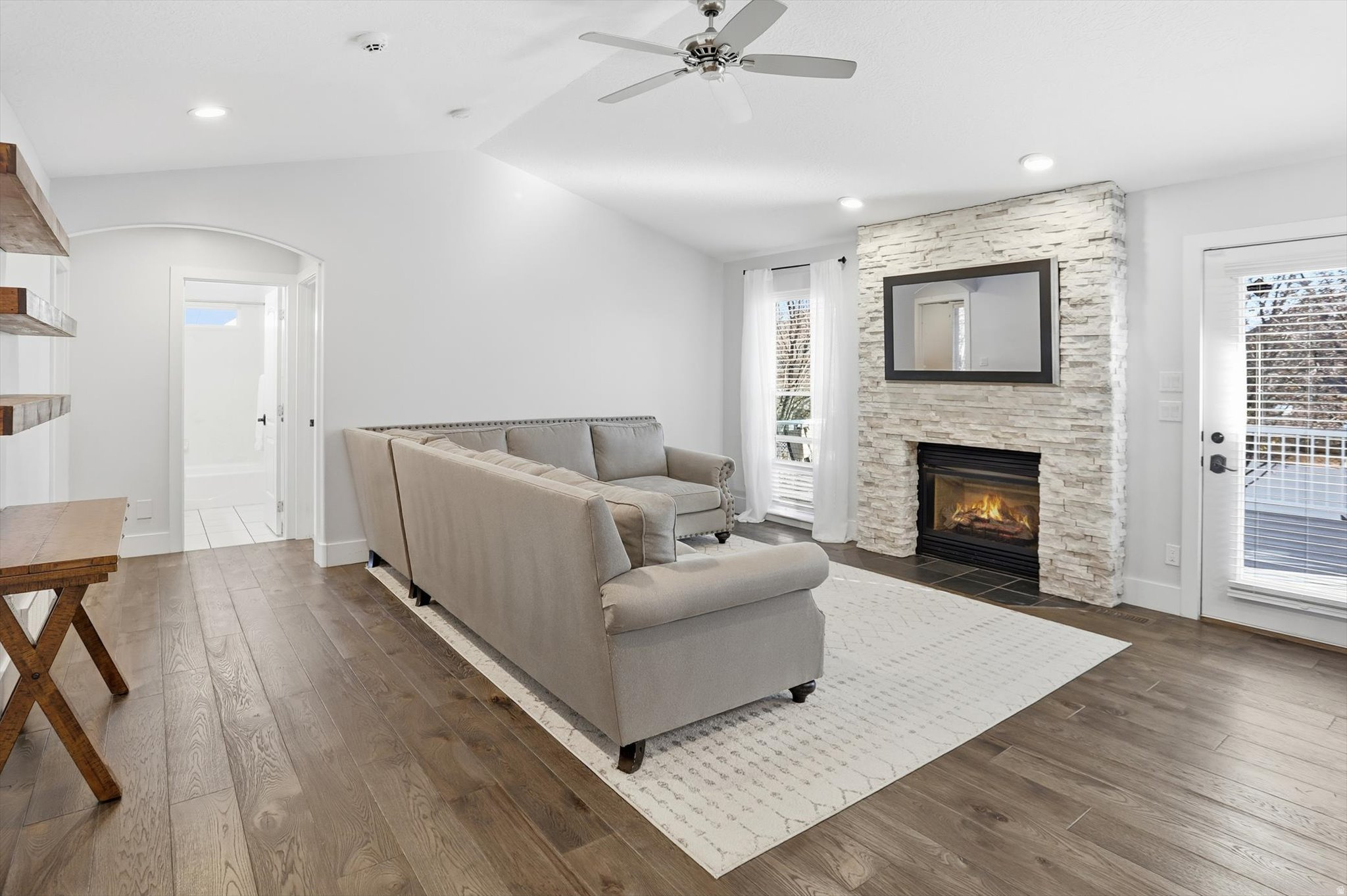 SOUTH JORDAN ESTATES - Residential