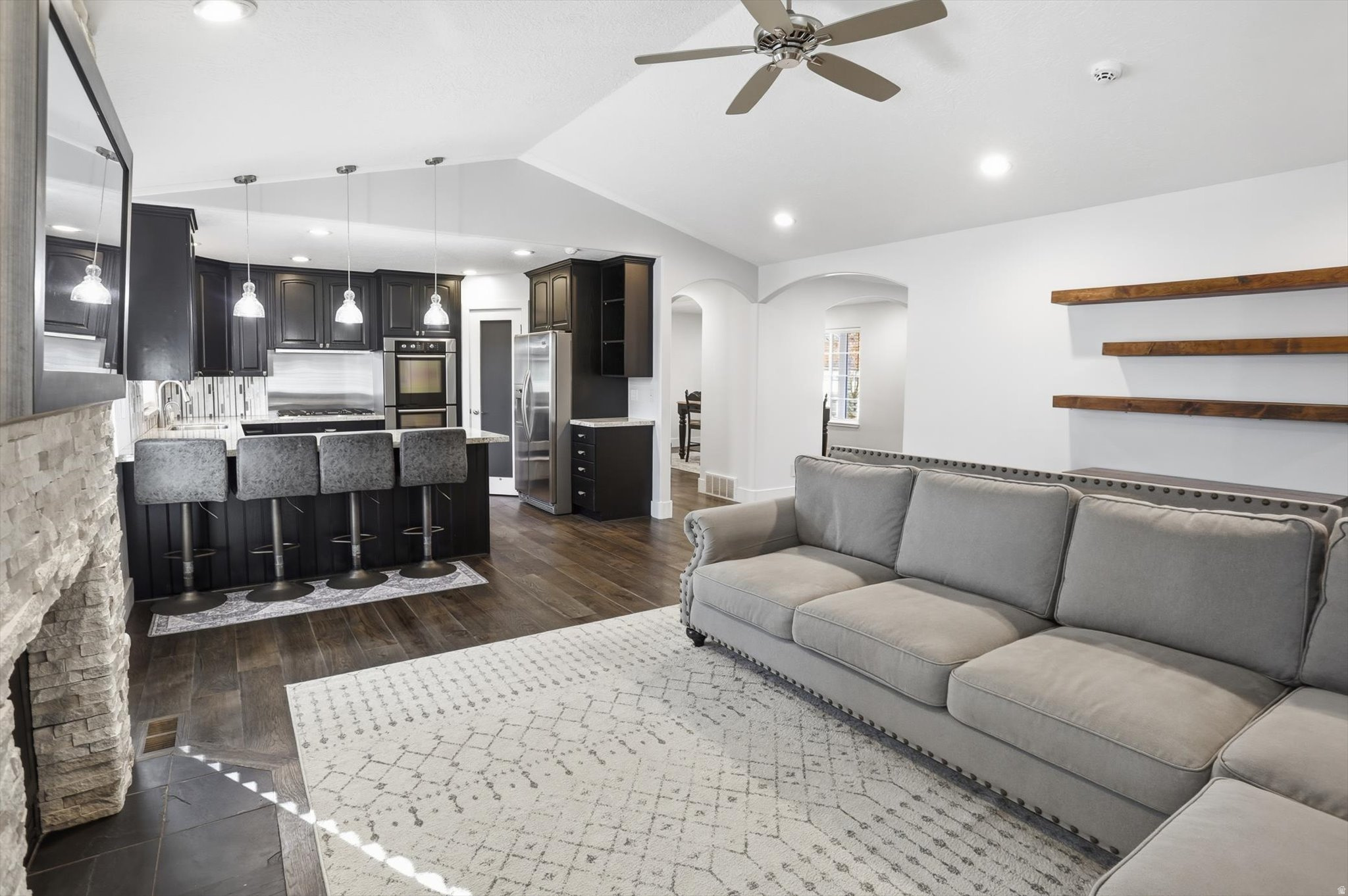 SOUTH JORDAN ESTATES - Residential