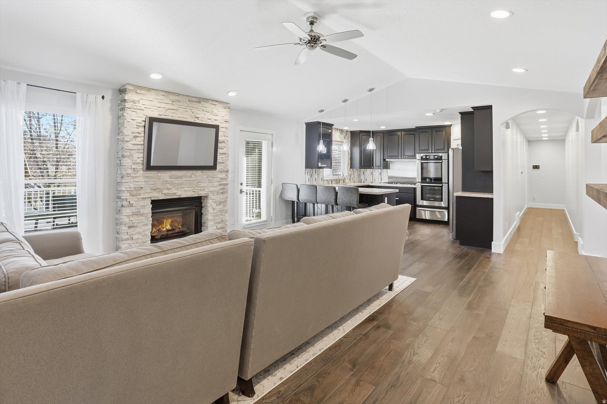 SOUTH JORDAN ESTATES - Residential