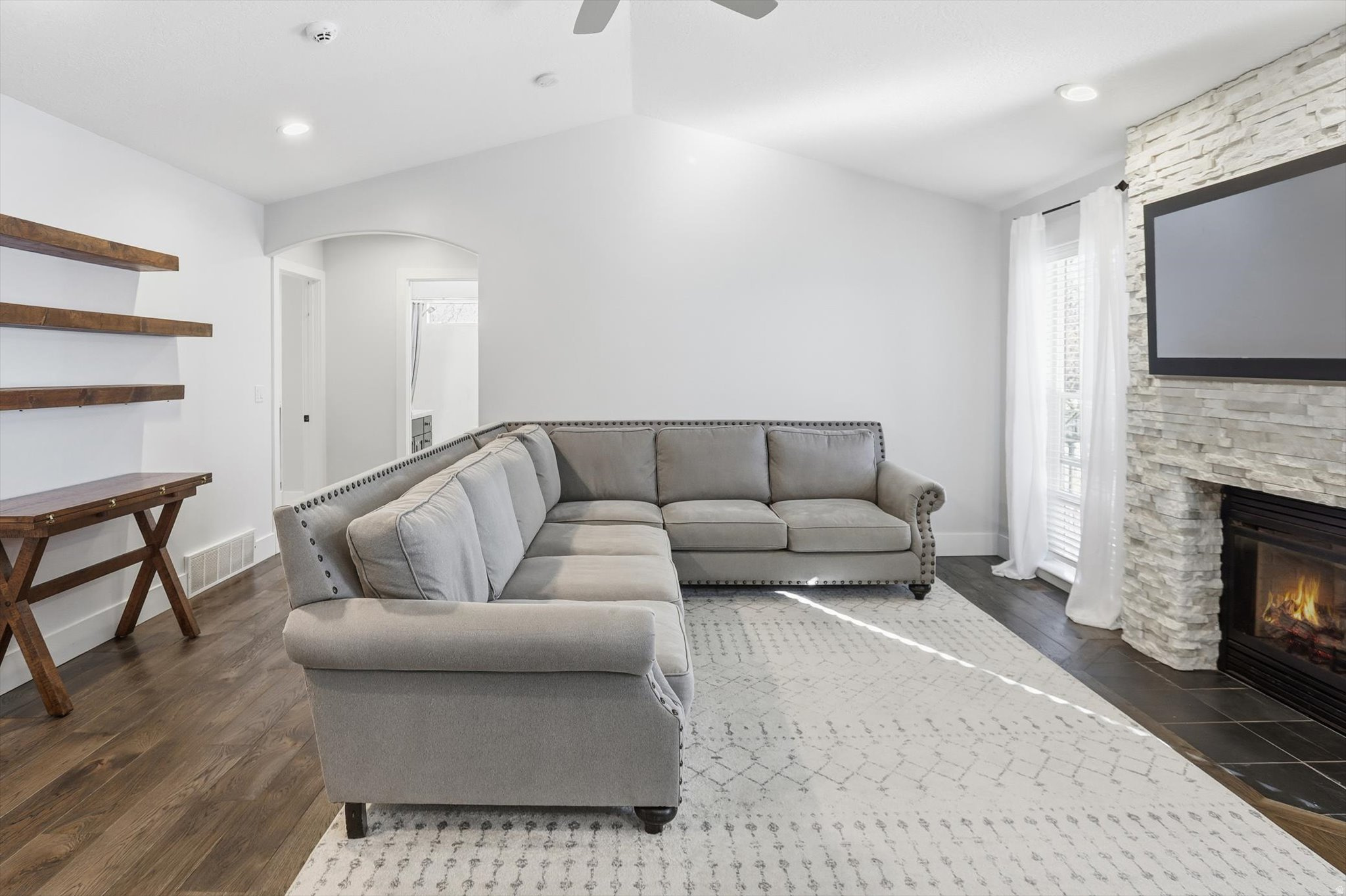 SOUTH JORDAN ESTATES - Residential