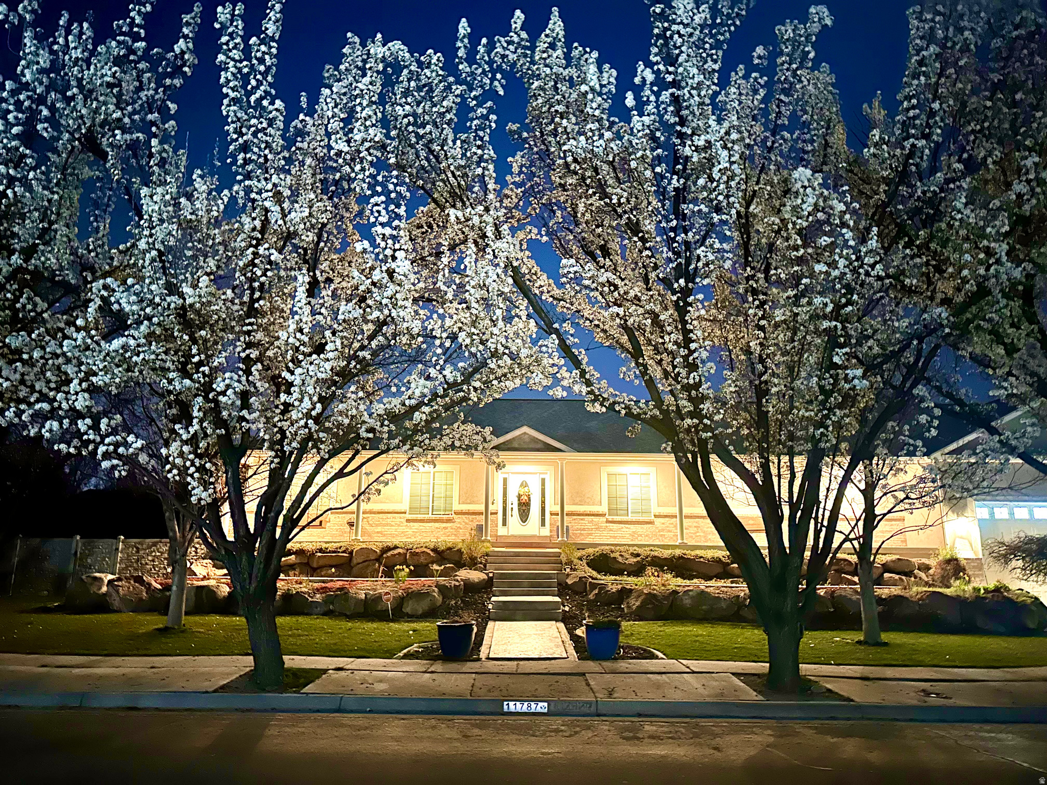 SOUTH JORDAN ESTATES - Residential