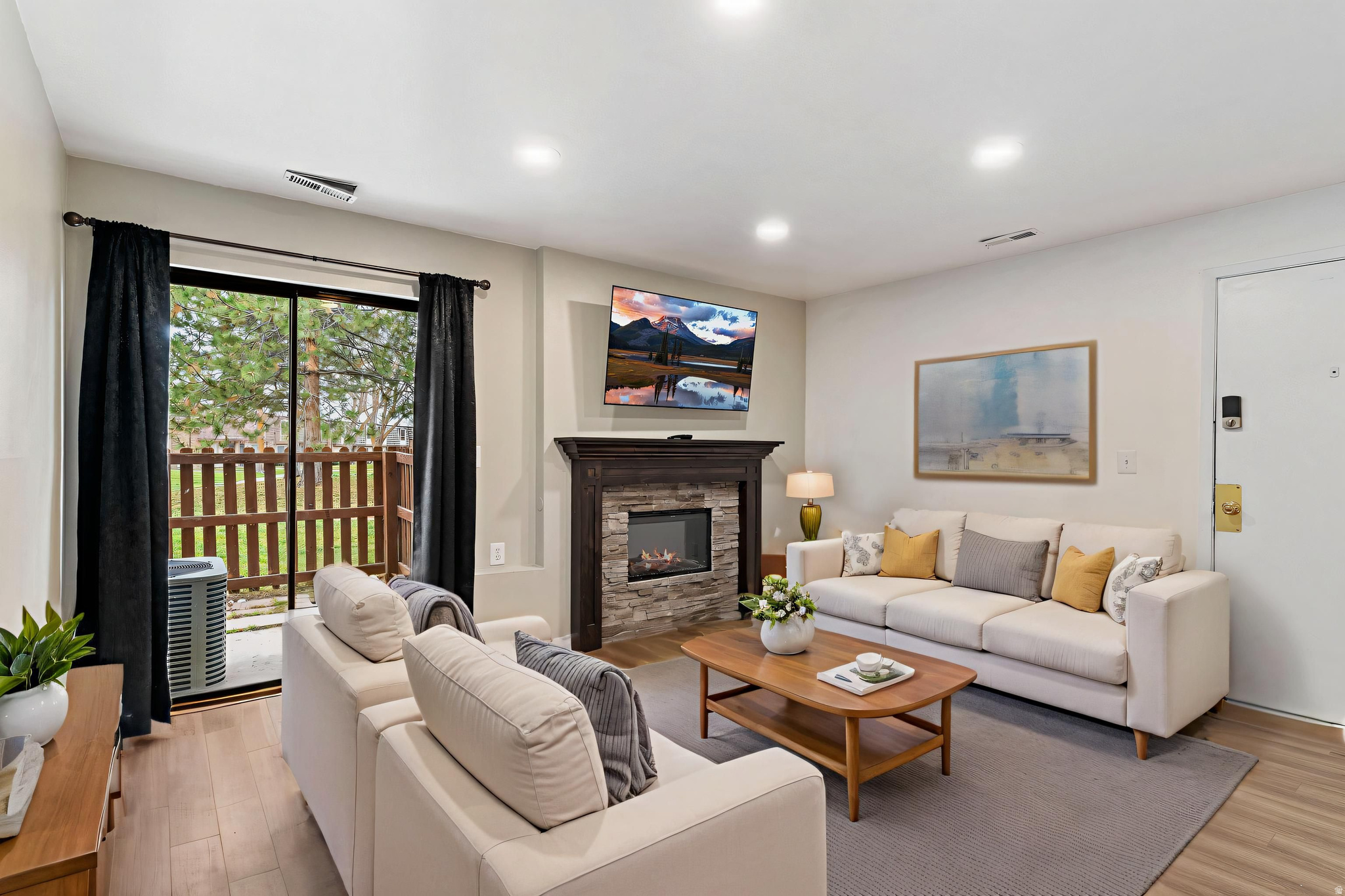 CEDAR SPRINGS - Residential