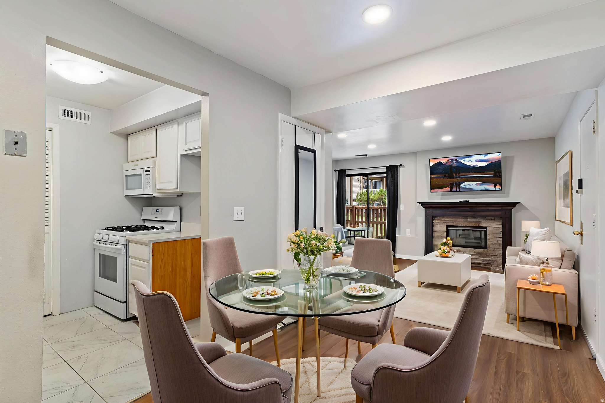 CEDAR SPRINGS - Residential