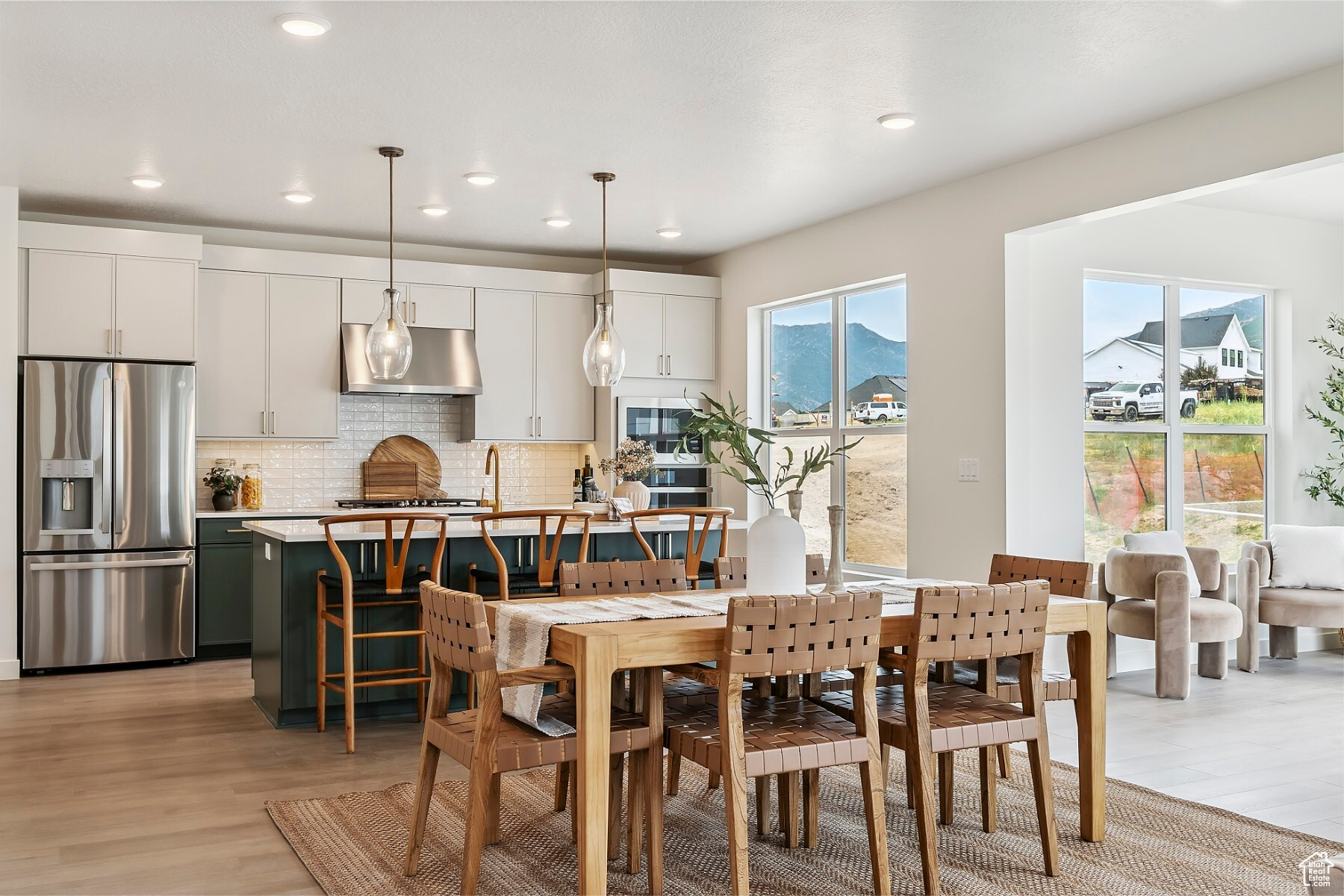 EASTRIDGE PARK - Residential