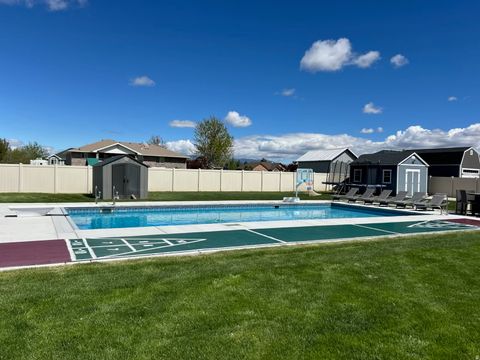 Tiny photo for 3328 W 1500 N, Clinton, UT 84015 (MLS # 2150870)