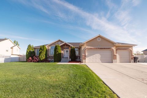 Tiny photo for 3328 W 1500 N, Clinton, UT 84015 (MLS # 2150870)