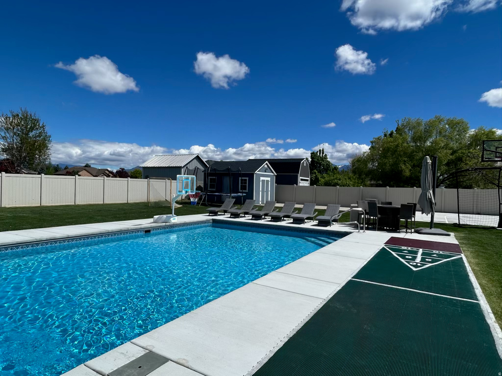 WIND RIVER ESTATES - Residential