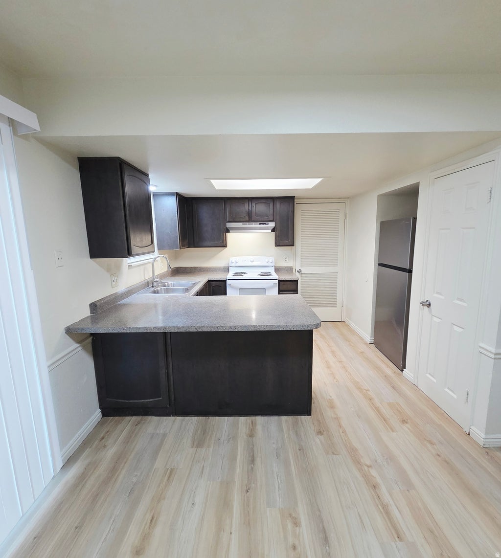 Photo of 332 E FENTON AVE S, South Salt Lake, UT 84115 (MLS # 2183415)