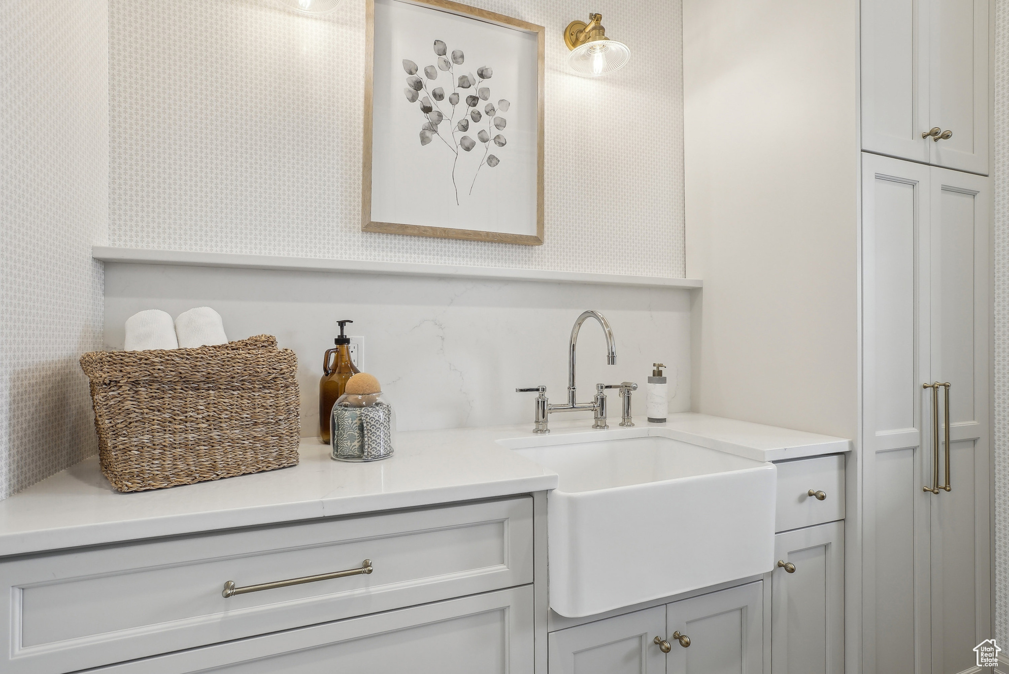 SADDLE RIDGE - Residential