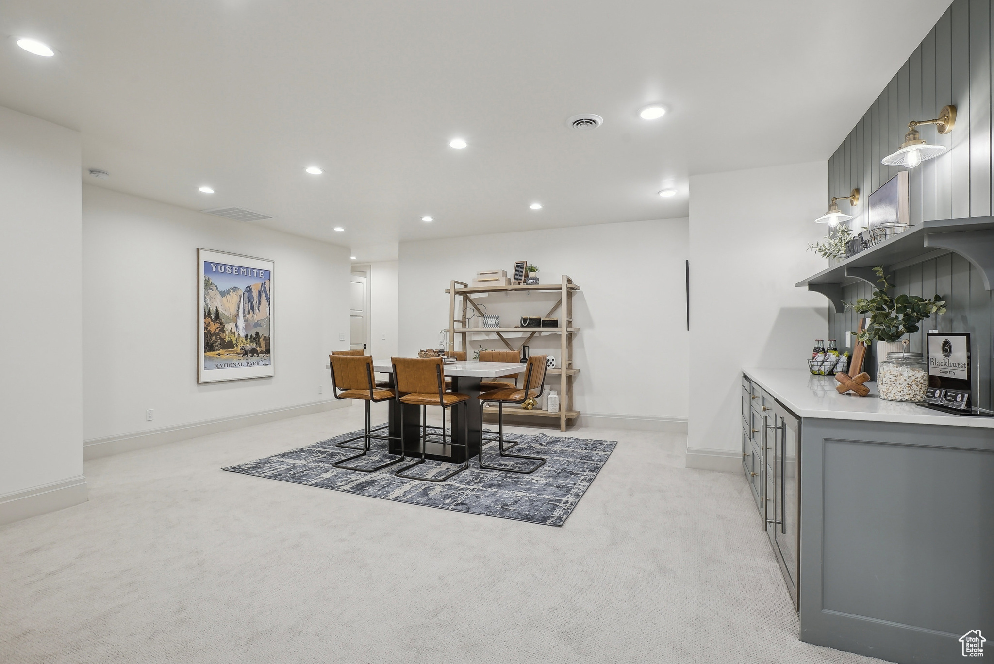 SADDLE RIDGE - Residential