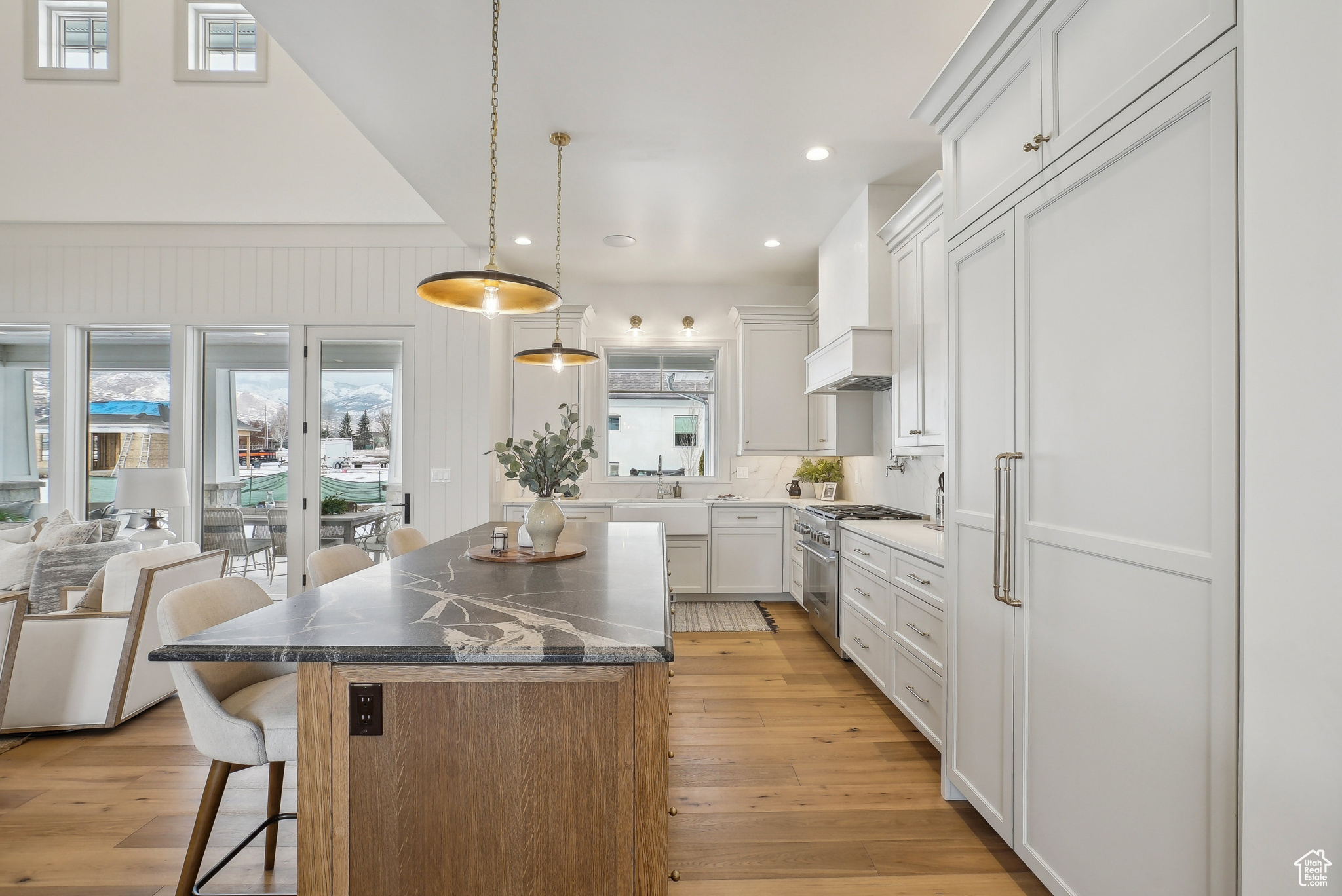 SADDLE RIDGE - Residential