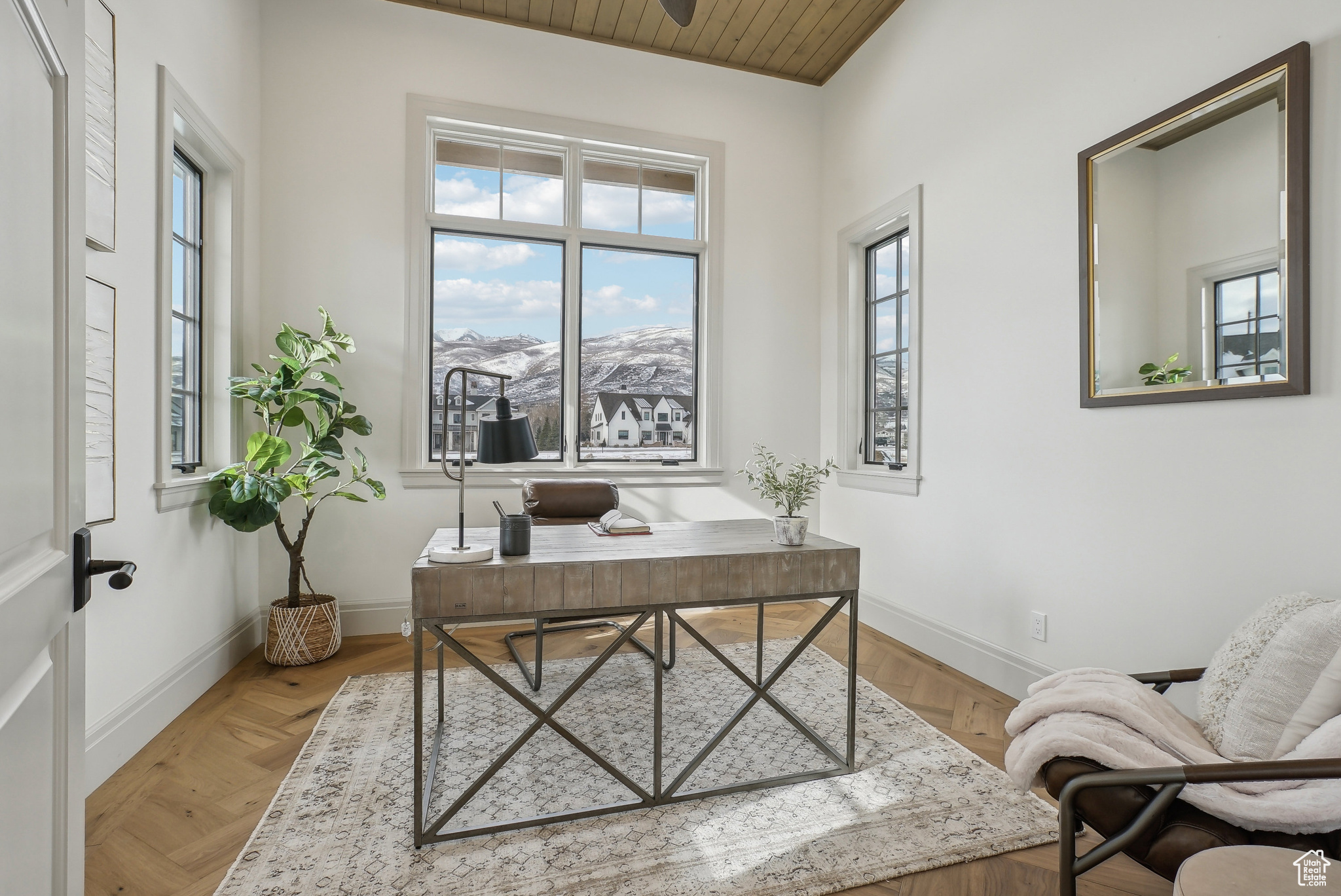 SADDLE RIDGE - Residential